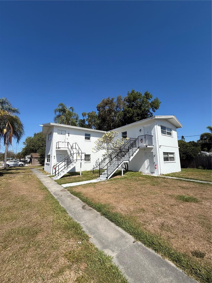 698 UNION ST